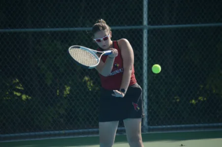 Fairmont tennis sweeps Worthington